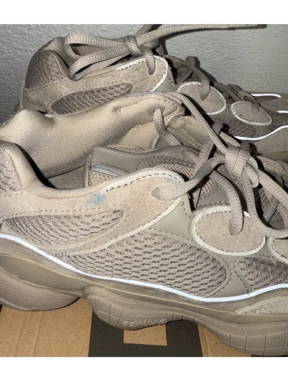 Yeezy authentic 500